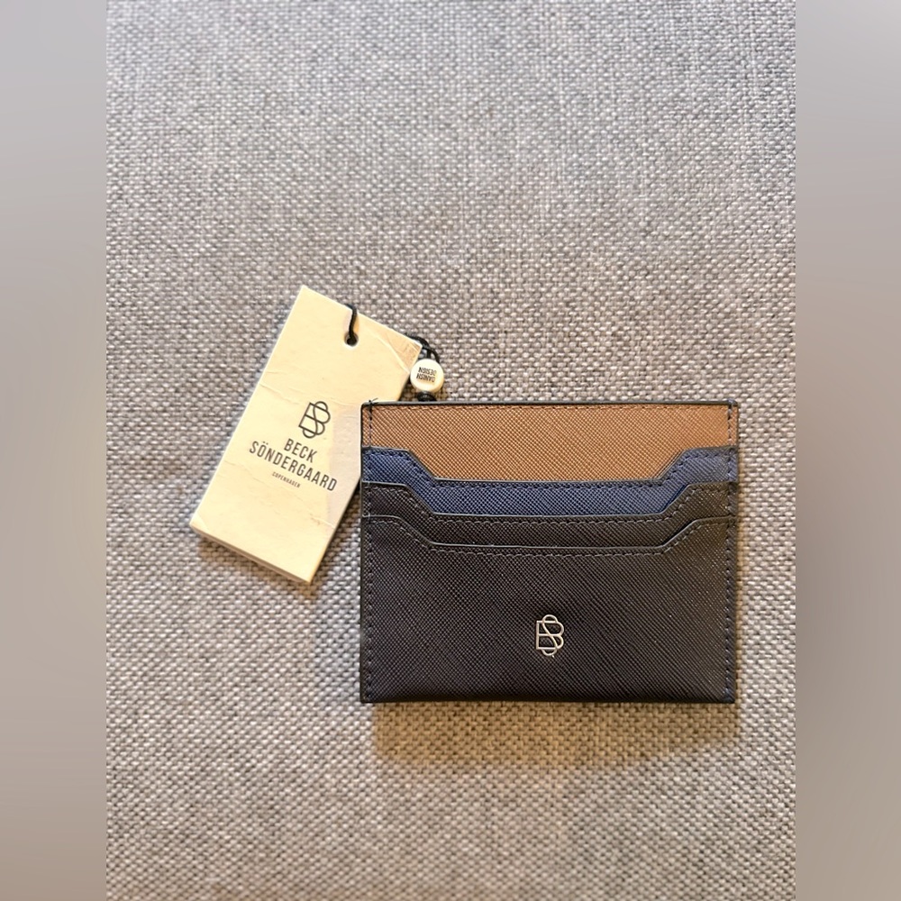 Cardholder / wallet block colors